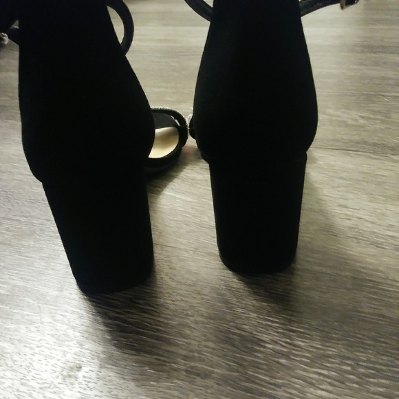 Diamond strap heels - Picture 3 of 4